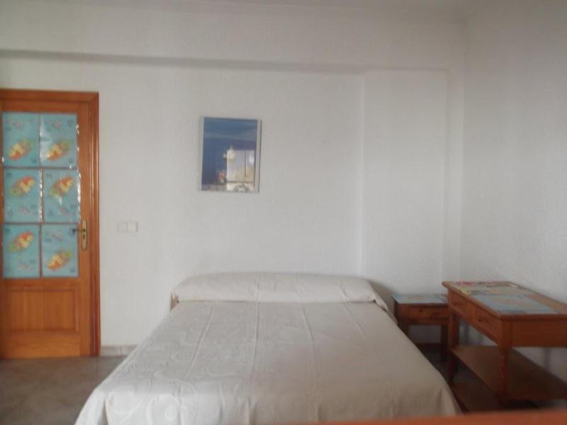 Casa De Huespedes El Almendro Cidade de Ibiza Quarto foto